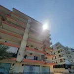 Appartamento Lovely 3-bedroom Rei *