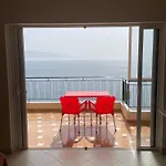 Lovely 3-bedroom Rei Appartamento *