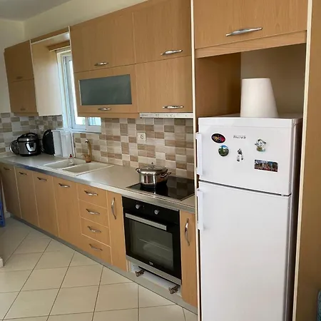 Appartamento Lovely 3-bedroom Rei Sarandë