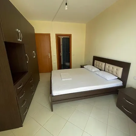 Lovely 3-bedroom Rei Daire