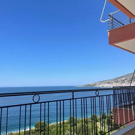 Apartament Lovely 3-bedroom Rei