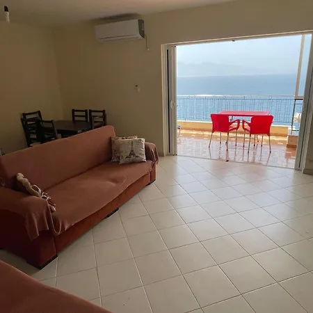 Daire Lovely 3-bedroom Rei *