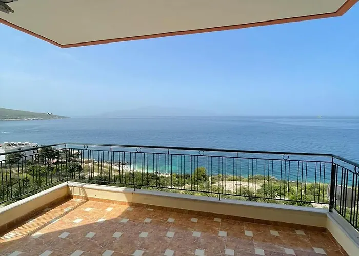 Lovely 3-bedroom Rei Apartman Saranda