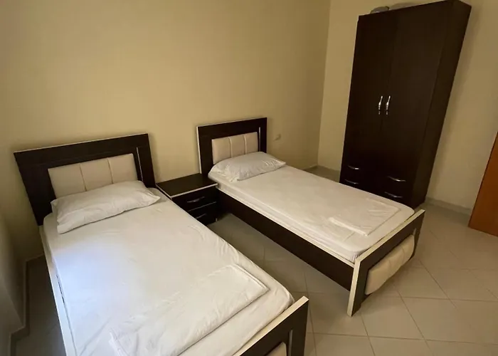 Apartman Lovely 3-bedroom Rei