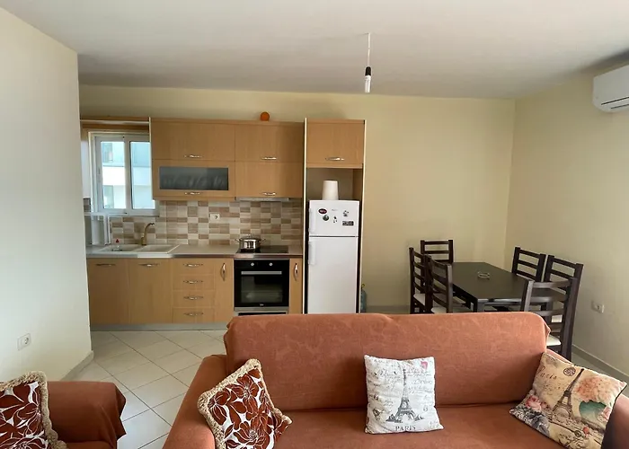 Lovely 3-bedroom Rei Sarandë